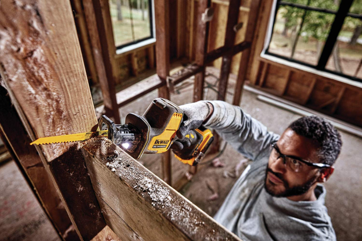Cordless One-Handed Reciprocating Saw Kit R84294