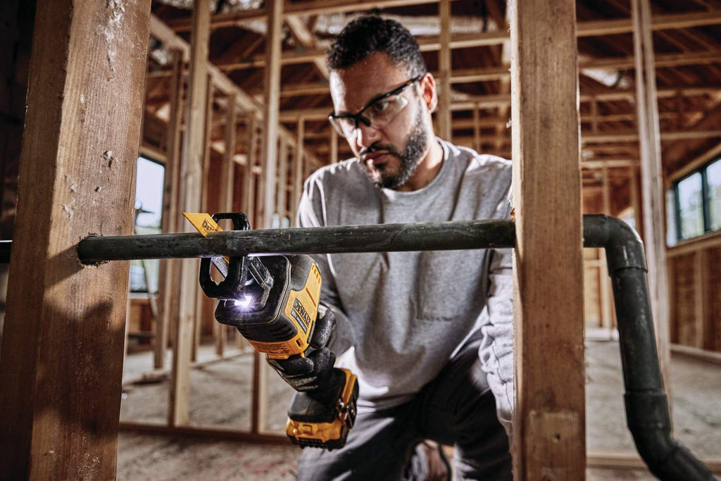 Cordless One-Handed Reciprocating Saw Kit R84294